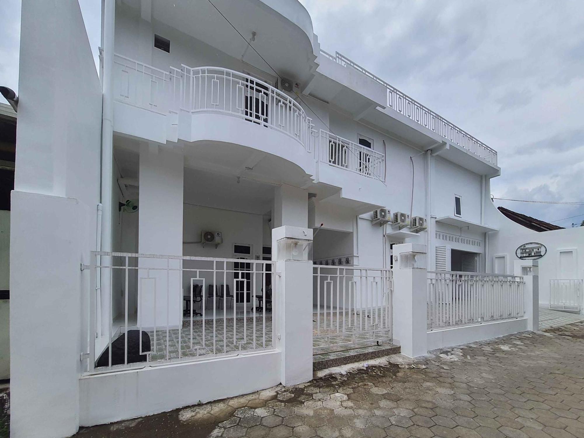 Reddoorz Syariah At Jalan Godean Hotel Ngabean Exterior foto